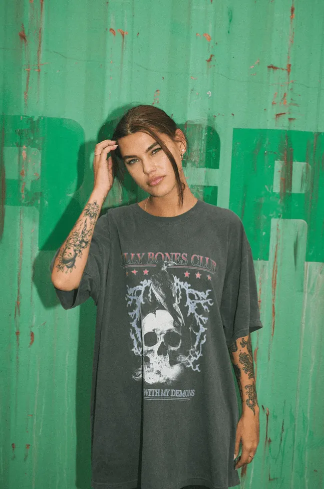 BILLY BONES CLUB DOWN WITH DEMONS UNISEX TEE - WASHED BLACK
