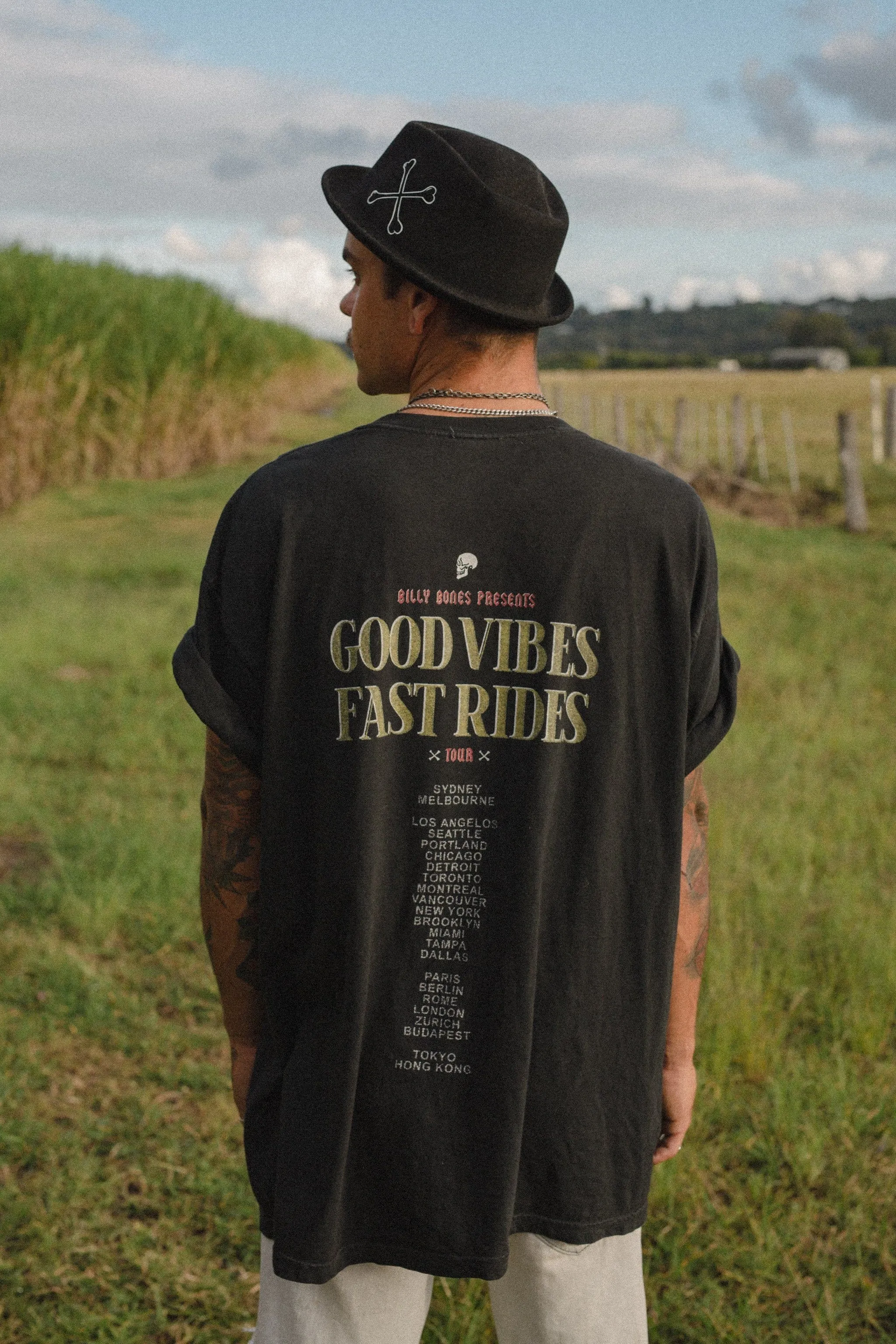 BILLY BONES CLUB THE TOUR UNISEX TEE - VINTAGE BLACK