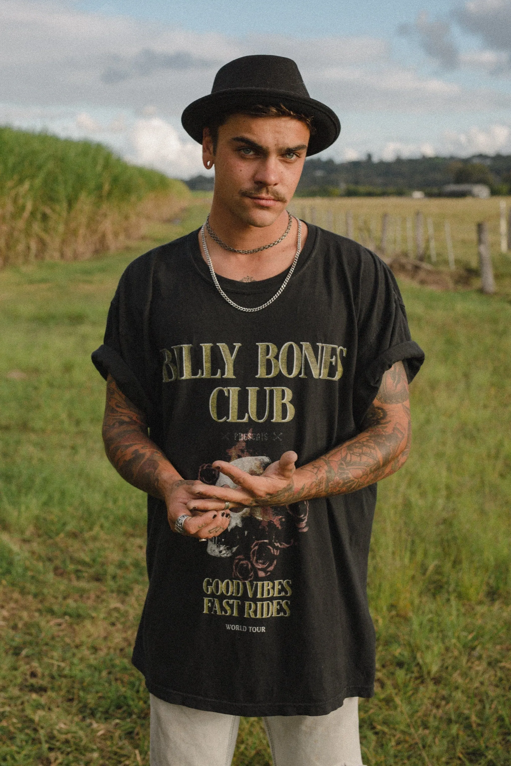 BILLY BONES CLUB THE TOUR UNISEX TEE - VINTAGE BLACK